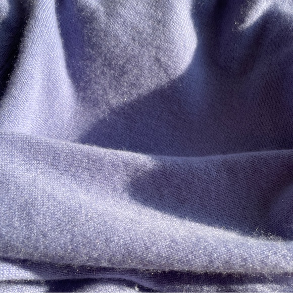 InCashmere 100% Cashmere Basic Turtle Neck Sweater - Picture 6 of 7